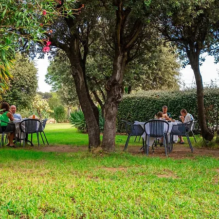 & Restaurant Les Mouettes Otel