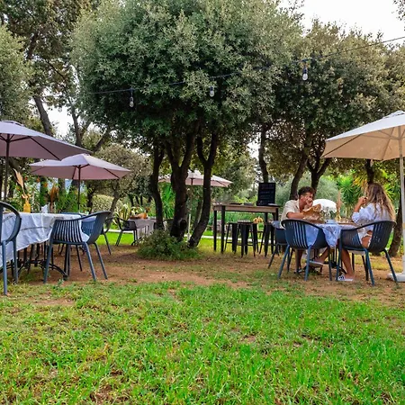 Ξενοδοχείο & Restaurant Les Mouettes 3*