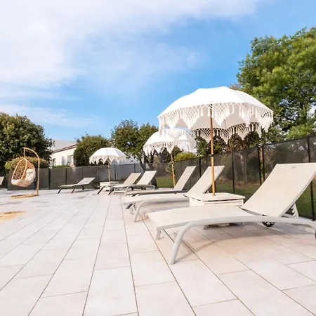 Ξενοδοχείο & Restaurant Les Mouettes 3*