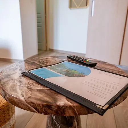 & Restaurant Les Mouettes Ξενοδοχείο Belgodère