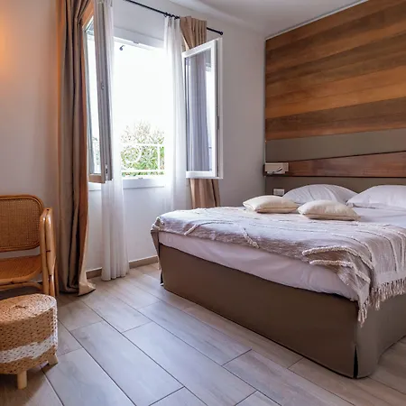 & Restaurant Les Mouettes Belgodère