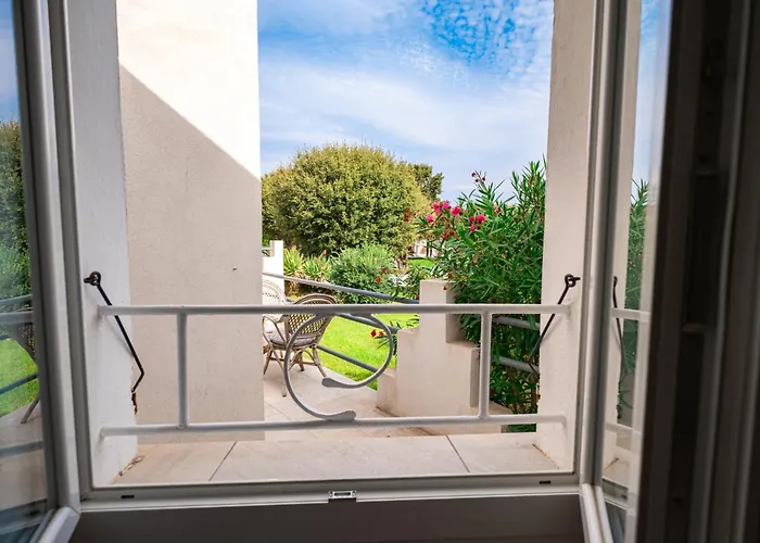 & Restaurant Les Mouettes Hotel Belgodère