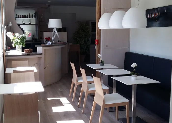 & Restaurant Les Mouettes Hotell