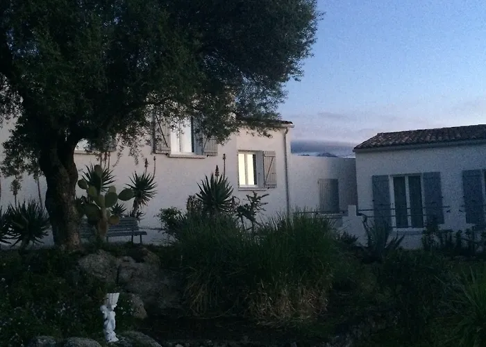 Hotel & Restaurant Les Mouettes Belgodère