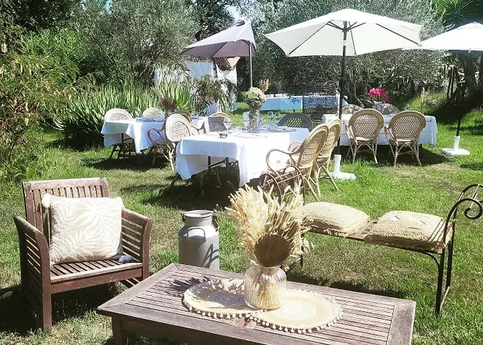 & Restaurant Les Mouettes Hotell
