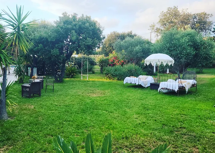 & Restaurant Les Mouettes 3* Belgodère